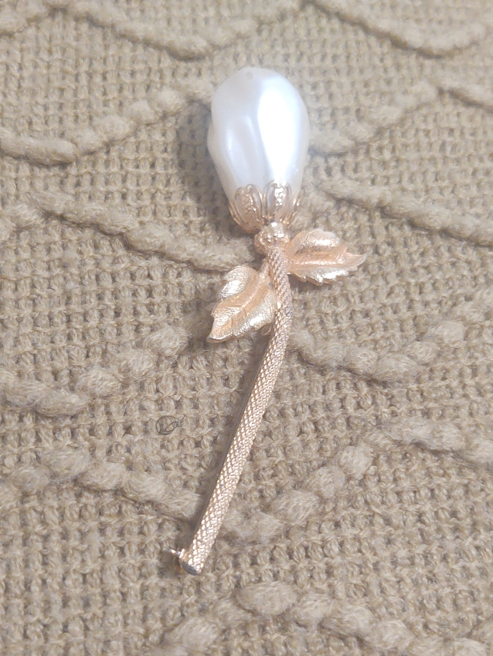 Vintage Rosebud Pearl Brooch